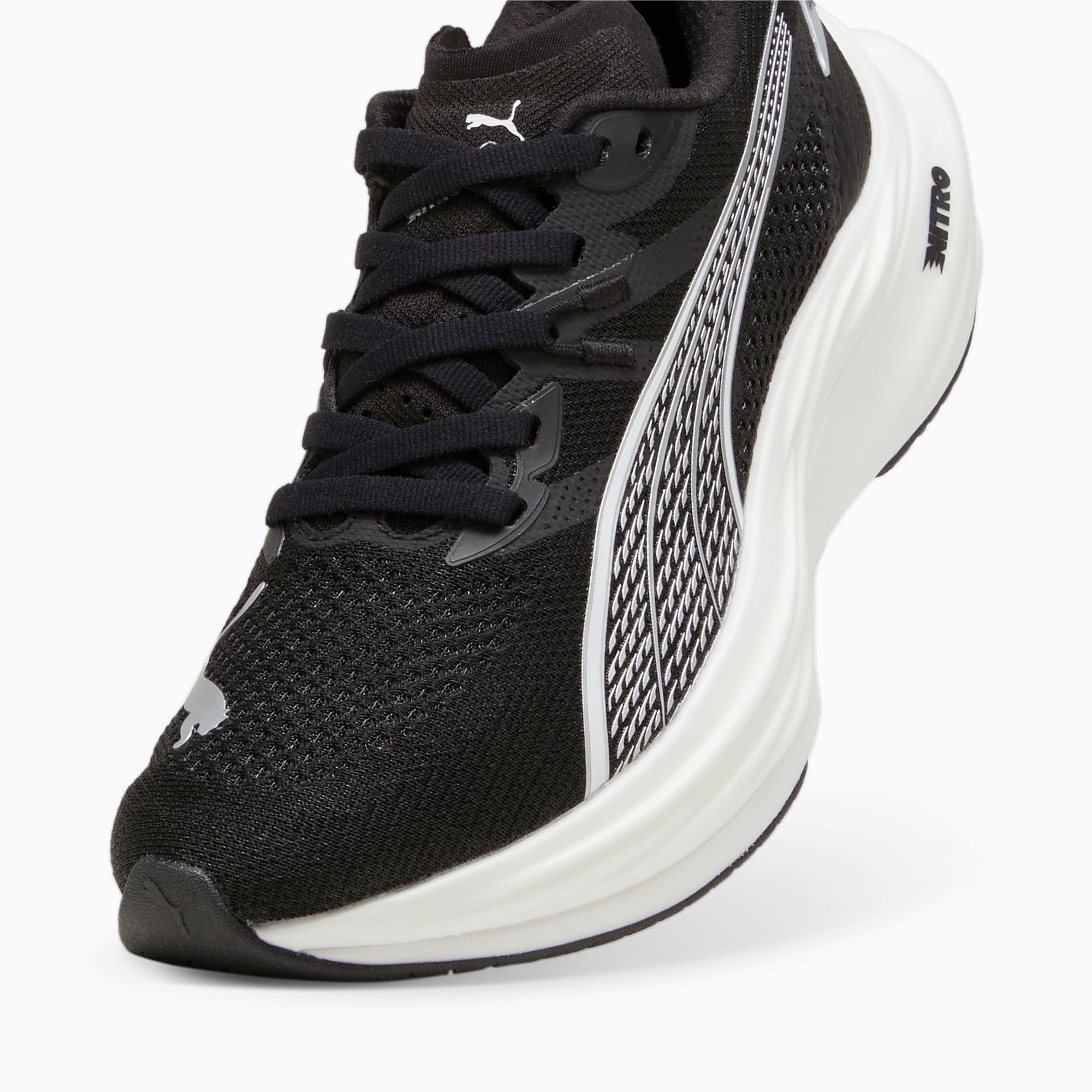 PUMA Deviate NITROâ¢ 3 hardloopschoenen voor Dames, Zilver/Zwart/Wit